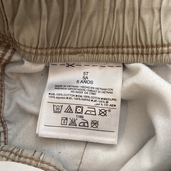 Old Navy boys carpi/pants. Size: 5T - Picture 5 of 7